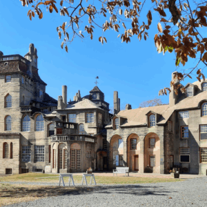 폰틸 캐슬 · 페들러스 빌리지 당일 관광